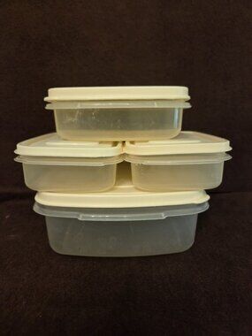 4 Vintage Rubbermaid Servin Saver Storage Containers Almond Lid #1, 2, 10 Square